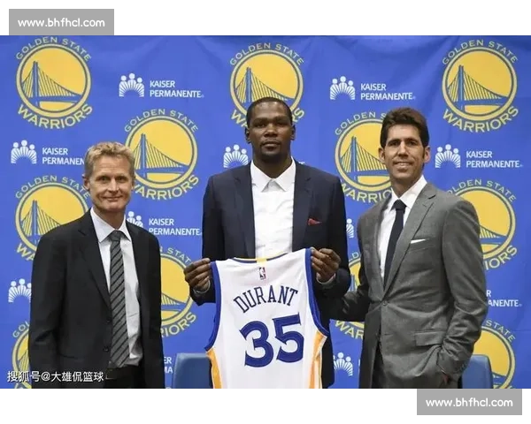 布朗调侃杜兰特雕像:上下半身分属雷霆勇士